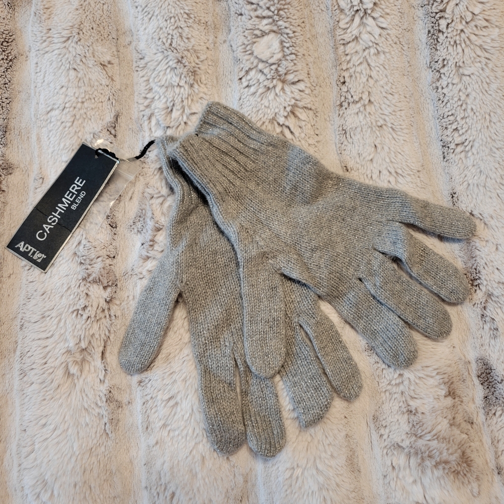 NWT Cashmere Blend Women's Gloves